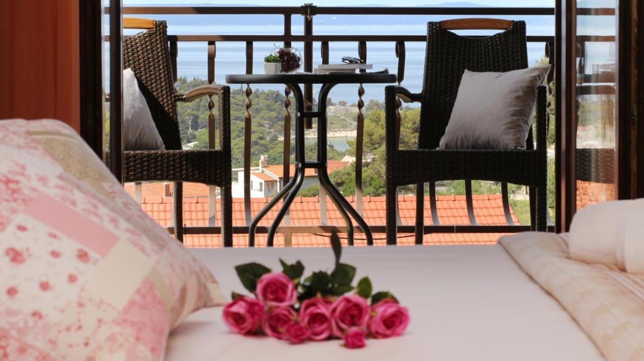 Apartment Iva With Sea View Makarska Buitenkant foto