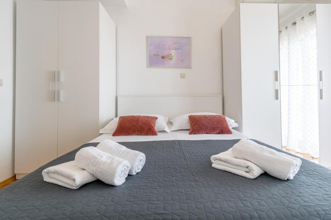 Apartment Iva With Sea View Makarska Buitenkant foto